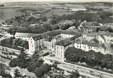 / CPSM FRANCE 21 "Flavigny sur Ozerain, vue aérienne du Séminaire Saint Bernard"