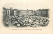 31 Haute Garonne CPA FRANCE 31 "Toulouse, la place du capitole pendant le marché"