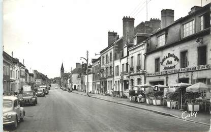 / CPSM FRANCE 53 "Pré en Pail, rue Aristide Briand et l'hôtel de Bretagne"