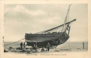 62 Pa De Calai / CPA FRANCE 62 "Berck plage, goudronnage d'un bateau de pêche"