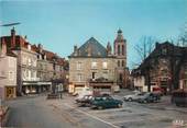 23 Creuse / CPSM FRANCE 23 "Felletin, place Courtaud, au fond l'église et la grande rue"