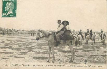 CPA FRANCE 13 "Arles, Ferrade populaire aux plaines de Meyran" / GUARDIANS / CHEVAL