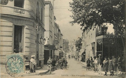 CPA FRANCE 13 "Salon, rue d'Avignon "