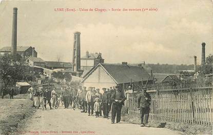 CPA FRANCE 27 "Lyre, Usine de Chagny, sortie des ouvriers"