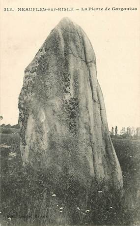 CPA FRANCE 27 "Neaufles sur Risle, la Pierre de Gargantua" / MENHIR