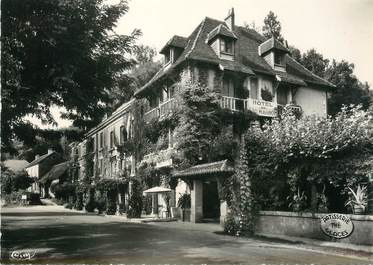 CPSM FRANCE 24 "Les Eyzies en Périgord, hôtel de Cro Magnon"