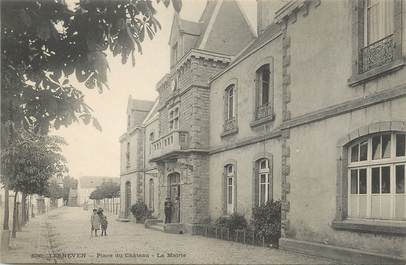 / CPA FRANCE 29 "Lesneven, place du château, la mairie"