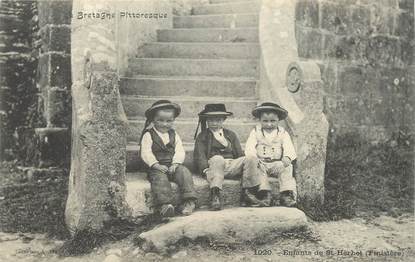 / CPA FRANCE 29 "Enfants de Saint Herbot"