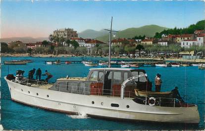 / CPSM FRANCE 83 "Sainte Maxime, le port et la promenade" / BATEAU