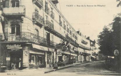 / CPA FRANCE 03  "Vichy, rue de la source de l'hôpital"