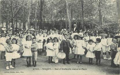 / CPA FRANCE 03  "Vichy, bal d'enfants dans le parc"