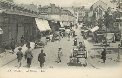 / CPA FRANCE 03 "Vichy, le marché"