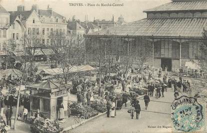 / CPA FRANCE 10 "Troyes, place du marché central"