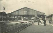 10 Aube / CPA FRANCE 10 "Troyes, la gare, hall des voyageurs"