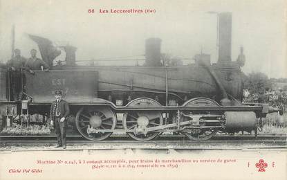 CPA TRAIN / LOCOMOTIVE "machine à 3 essieux accouplés"