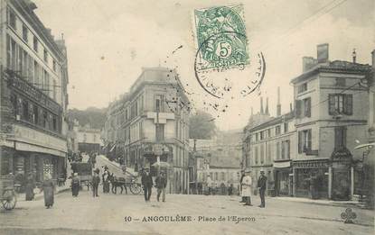 / CPA FRANCE 16 "Angoulême, place de l'Eperon "