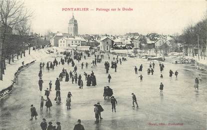 / CPA FRANCE 25 "Pontarlier, patinage sur le Doubs"