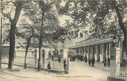 / CPA FRANCE 50 "Cherbourg, la gare de départ"