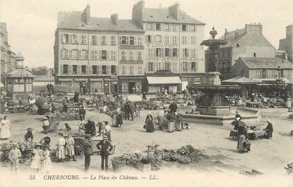 / CPA FRANCE 50 "Cherbourg, la place du château" / MARCHE
