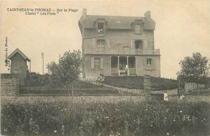 / CPA FRANCE 50 "Saint Jean le Thomas, sur la plage, chalet Les Flots"