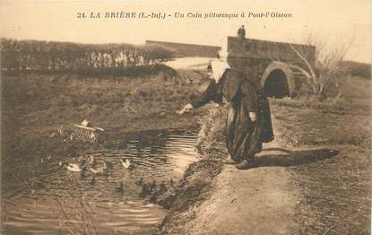 / CPA FRANCE 44 "La Brière, un coin pittoresque à Pont l'Oiseau"