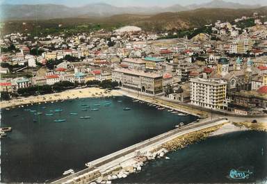 / CPSM FRANCE 83 "Saint Raphaël, vue générale aérienne sur le port et la ville"