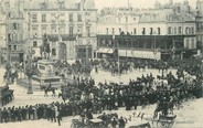 45 Loiret / CPA FRANCE 45 "Orléans, visite des ministres, place du Martroi"