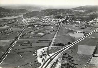 / CPSM FRANCE 26 "Donzère, vue aérienne, la déviation, la ville et le rhône"