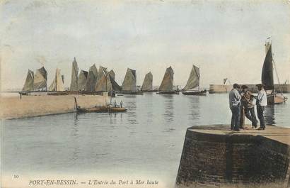 CPA FRANCE 14 "Port en Bessin, entrée du port à mer haute"