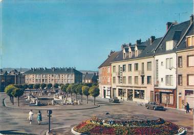 / CPSM FRANCE 27 "Gisors, la rue des Frères Planquais"