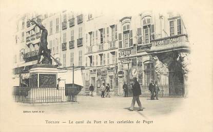 / CPA FRANCE 83 "Toulon, le carré du port et les cariatides de Puget"