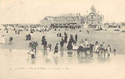 / CPA FRANCE 62 "Calais, vue sur la plage vers le casino"