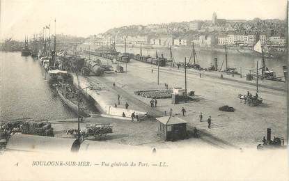 / CPA FRANCE 62 "Boulogne sur Mer, vue générale du port"