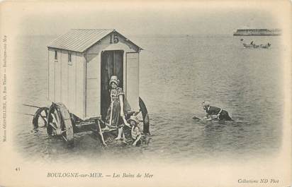 / CPA FRANCE 62 "Boulogne sur Mer, les bains de Mer "