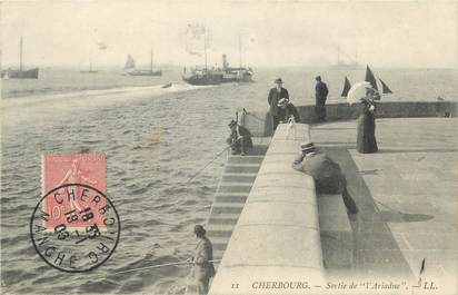 / CPA FRANCE 50 "Cherbourg, sortie de l'Ariadne"