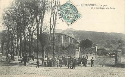 / CPA FRANCE 50 "Cherbourg, la gare et la montagne du roule"