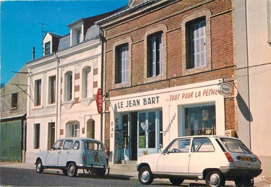 / CPSM FRANCE 76 "Fécamp, tabac Le Jean Bart" / AUTOMOBILE