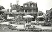 61 Orne / CPA FRANCE 61 "Bagnoles de l'Orme, la roseraie et ses jardins"