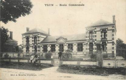 / CPA FRANCE 61 "Trun, école communale"