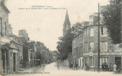 / CPA FRANCE 61 "Tinchebray, entrée de la grande rue"