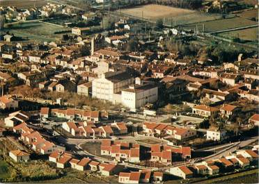 / CPSM FRANCE 31 "Baziège, vue générale aérienne"