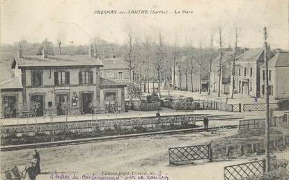 / CPA FRANCE 72 "Fresnay sur Sarthe, la gare"