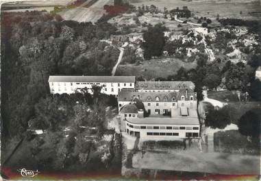 / CPSM FRANCE 21 "Ménétreux Le Pitois, vue aérienne de la colonie de vacances "