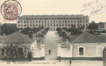 / CPA FRANCE 17 "La Rochelle, la caserne Duperré"