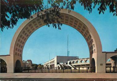 / CPSM FRANCE 33 "Bordeaux, le stade municipal, entrée"