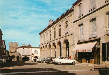 / CPSM FRANCE 33 "Cadillac sur Garonne, place de la République"