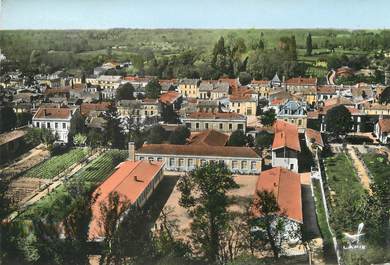 / CPSM FRANCE 33 "Castelnau de Medoc, groupe scolaire"