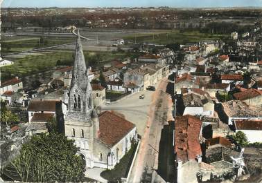 / CPSM FRANCE 33 "Izons, l'église"