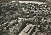 33 Gironde / CPSM FRANCE 33 "Libourne, vue aérienne centrale avec hôtel de ville"