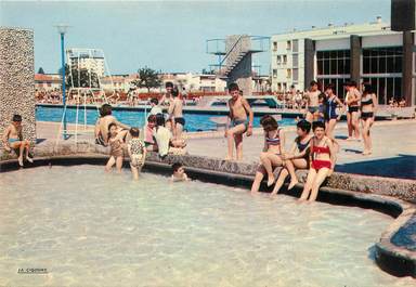 / CPSM FRANCE 33 "Libourne, la piscine"